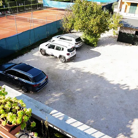Western Arya Hotel