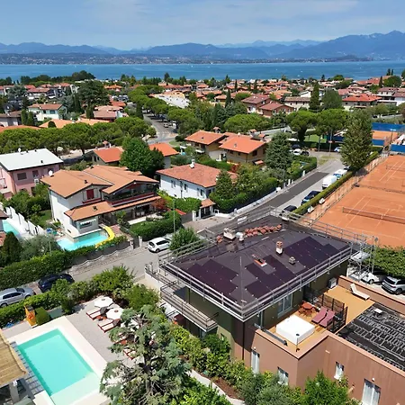 Hotel Western Arya 3*