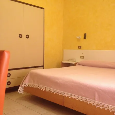 Hotel Western Arya 3*