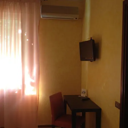 Western Arya Hotel