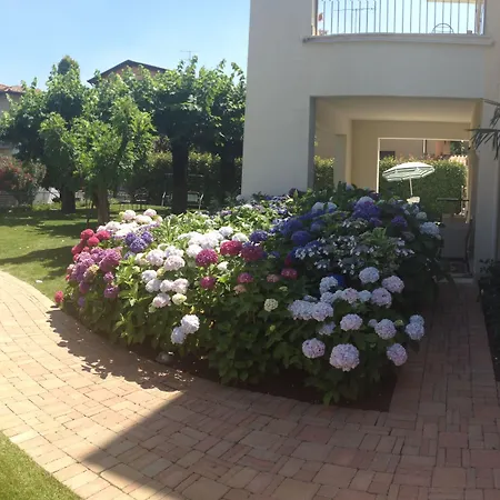 Western Arya Hotel 3*